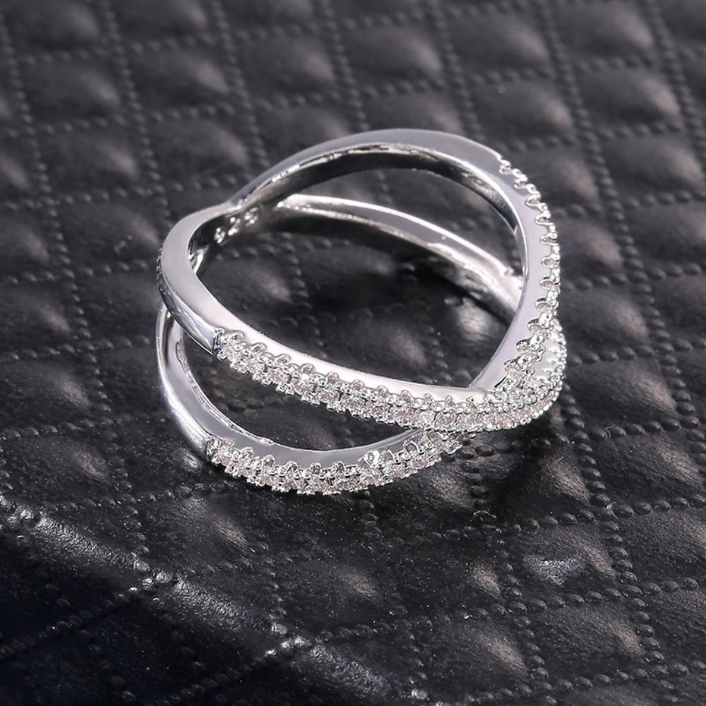 NEW 925 Silver Diamond Infinity Cross Ring - Picture 8 of 8